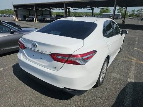 Used 2020 Toyota Camry LE FWD image 4