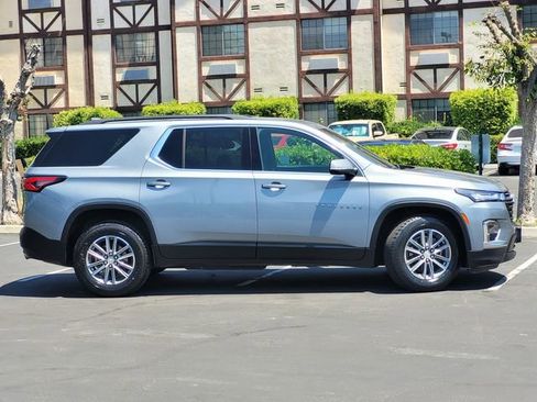Used 2023 Chevrolet Traverse LT AWD/4WD image 4