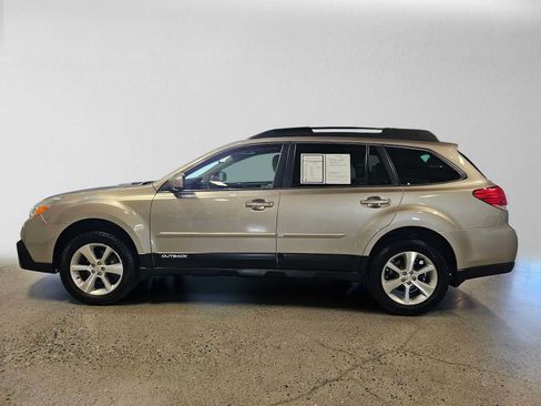 Used 2014 Subaru Outback 2.5i Limited AWD/4WD image 6