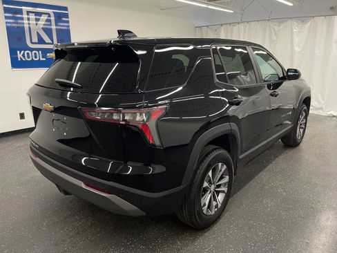 Used 2025 Chevrolet Equinox LT image 2