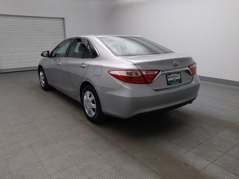 Used 2016 Toyota Camry LE FWD image 5