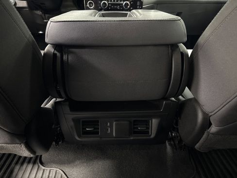 Used 2023 Chevrolet Silverado 1500 LT image 27