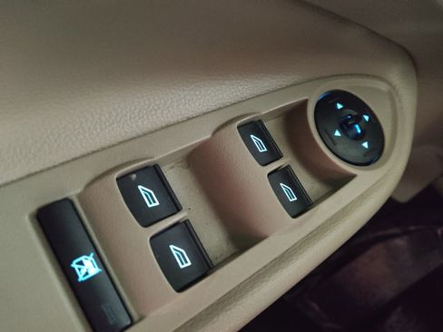 Used 2018 Ford Escape SEL image 27