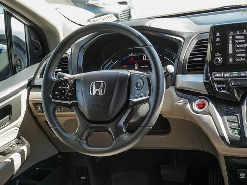Used 2019 Honda Odyssey EX image 16