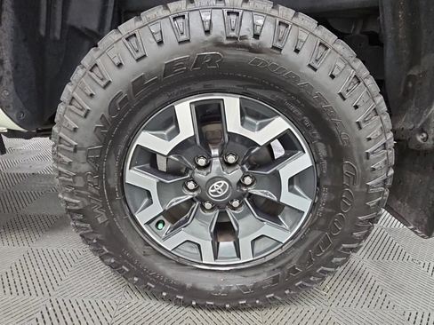 Used 2023 Toyota Tacoma TRD Off-Road AWD/4WD image 41