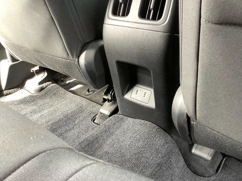 Used 2022 Hyundai Tucson SEL w/ Winter Package image 36