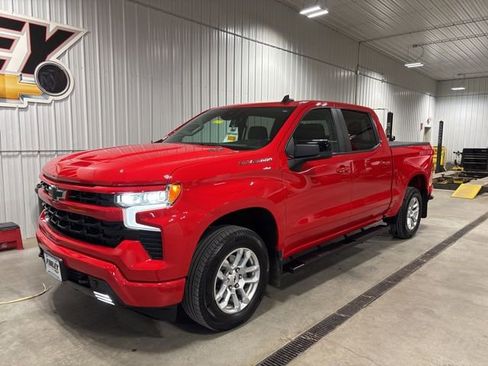 Used 2023 Chevrolet Silverado 1500 RST AWD/4WD image 5