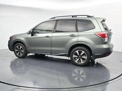 Used 2017 Subaru Forester 2.5i Premium w/ Protection Package #1 AWD/4WD image 5