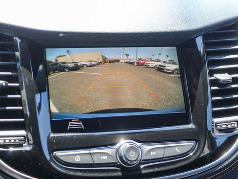 Used 2018 Chevrolet Trax LS AWD/4WD image 33