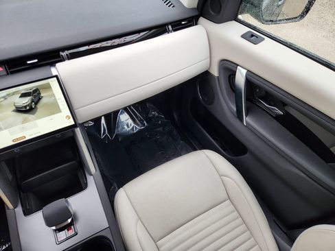 Used 2025 Land Rover Discovery Sport S AWD/4WD image 33