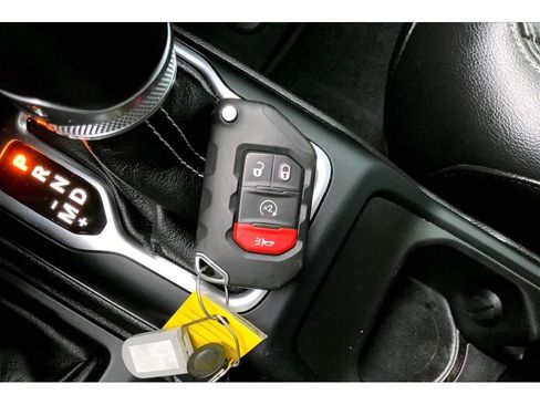 Used 2020 Jeep Gladiator Overland w/ Popular Equipment Package image 14