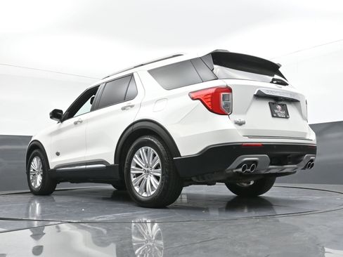 Used 2021 Ford Explorer King Ranch w/ Premium Technology Package image 26