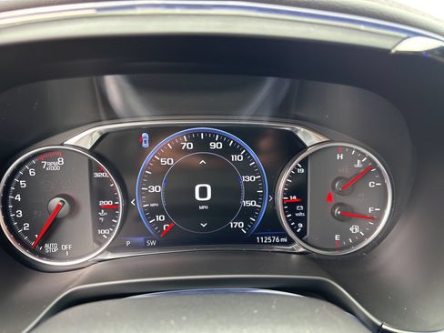 Used 2022 Chevrolet Blazer RS w/ Enhanced Convenience Package FWD image 2