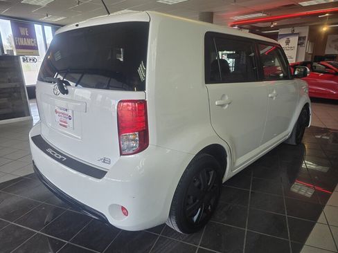 Used 2014 Scion xB image 4