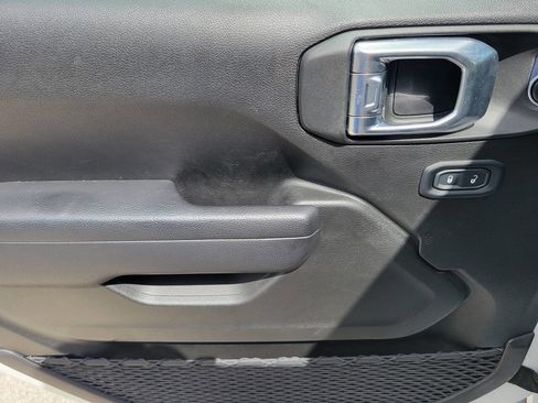 Used 2024 Jeep Gladiator Rubicon w/ Safety Group image 21