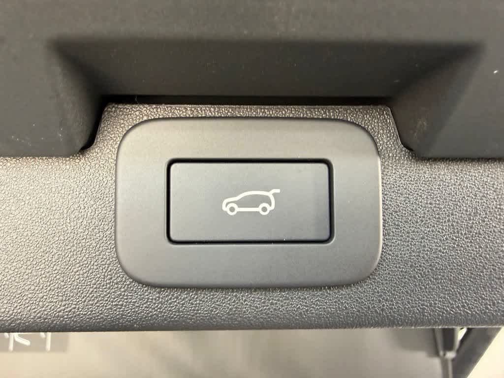 New 2026 Land Rover Discovery Limited Edition AWD/4WD image 23