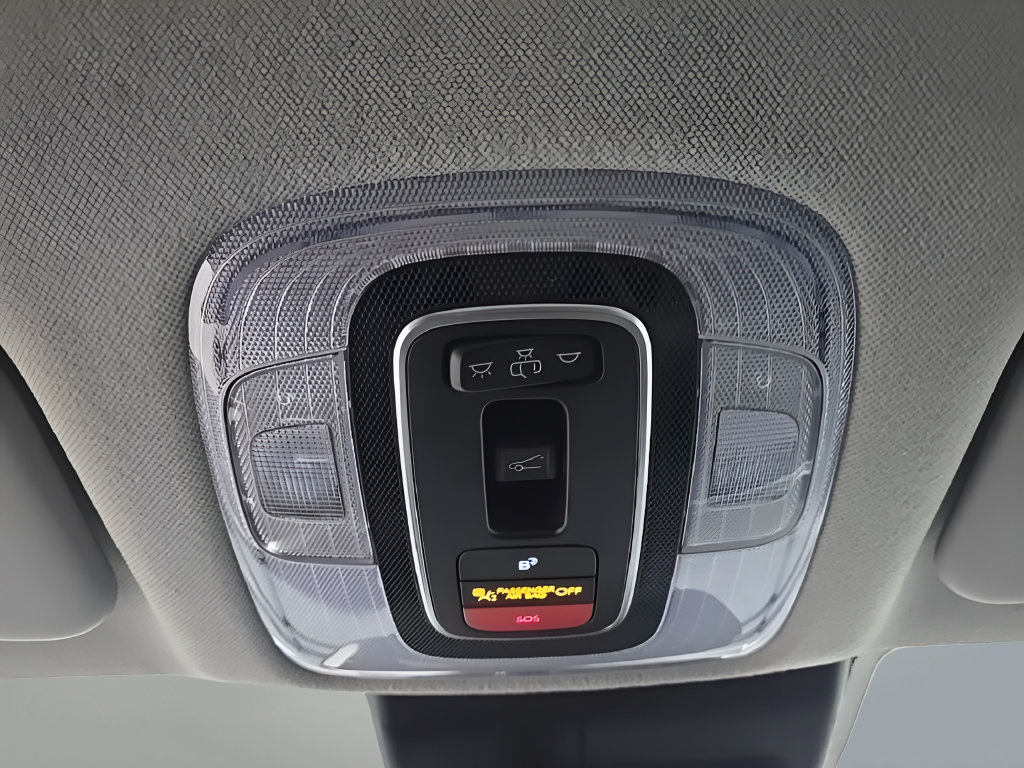 Certified 2025 Hyundai Elantra Limited FWD image 38