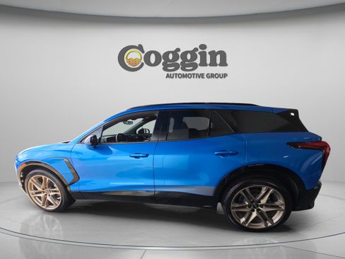 New 2026 Chevrolet Blazer EV RS w/ LPO, Tech Bronze Package FWD image 2