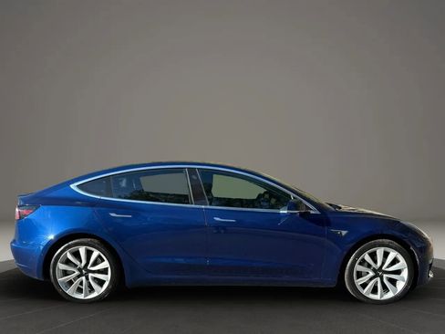 Used 2018 Tesla Model 3 Mid Range image 7