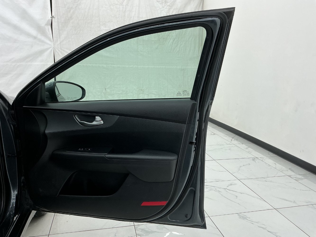 Used 2020 Kia Forte LXS FWD image 19