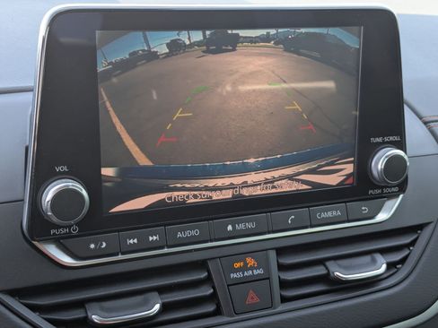 Used 2022 Nissan Altima 2.5 SR FWD image 23