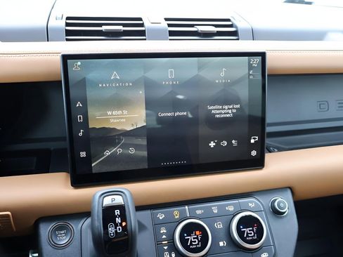 Certified 2024 Land Rover Defender 110 X image 22