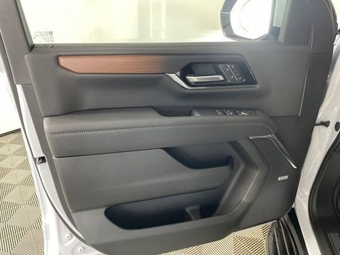 New 2026 GMC Yukon XL Denali w/ Advanced Technology Package image 12