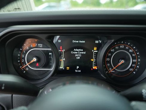New 2026 Jeep Wrangler Unlimited Sahara AWD/4WD image 26