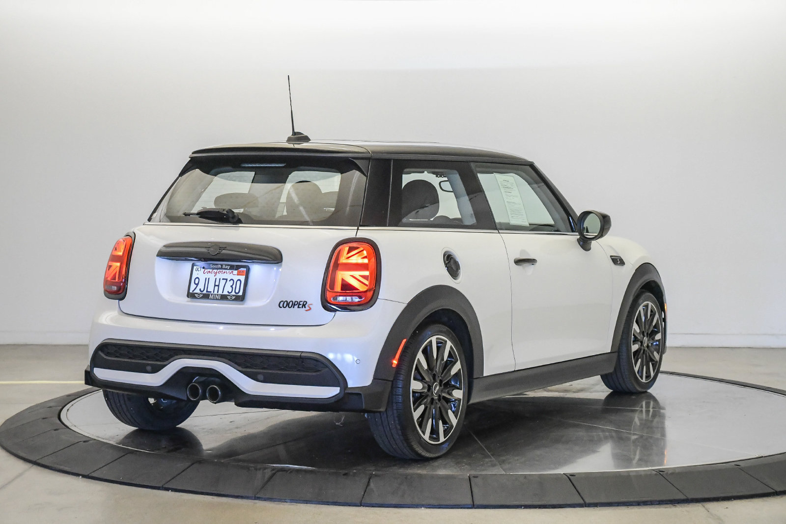 Used 2024 MINI Cooper S FWD image 4