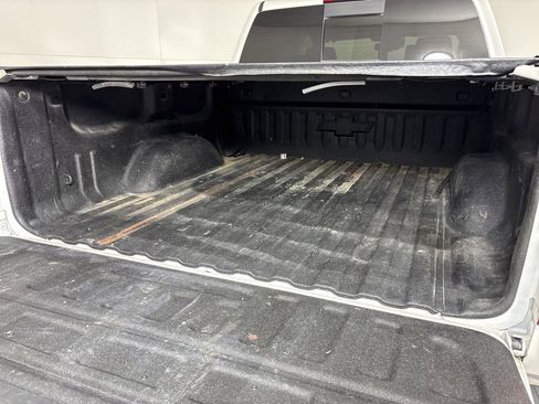 Used 2017 Chevrolet Silverado 1500 High Country image 15