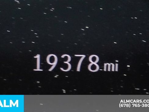 Used 2025 Mercedes-Benz GLE 450e 4MATIC w/ Winter Package image 41
