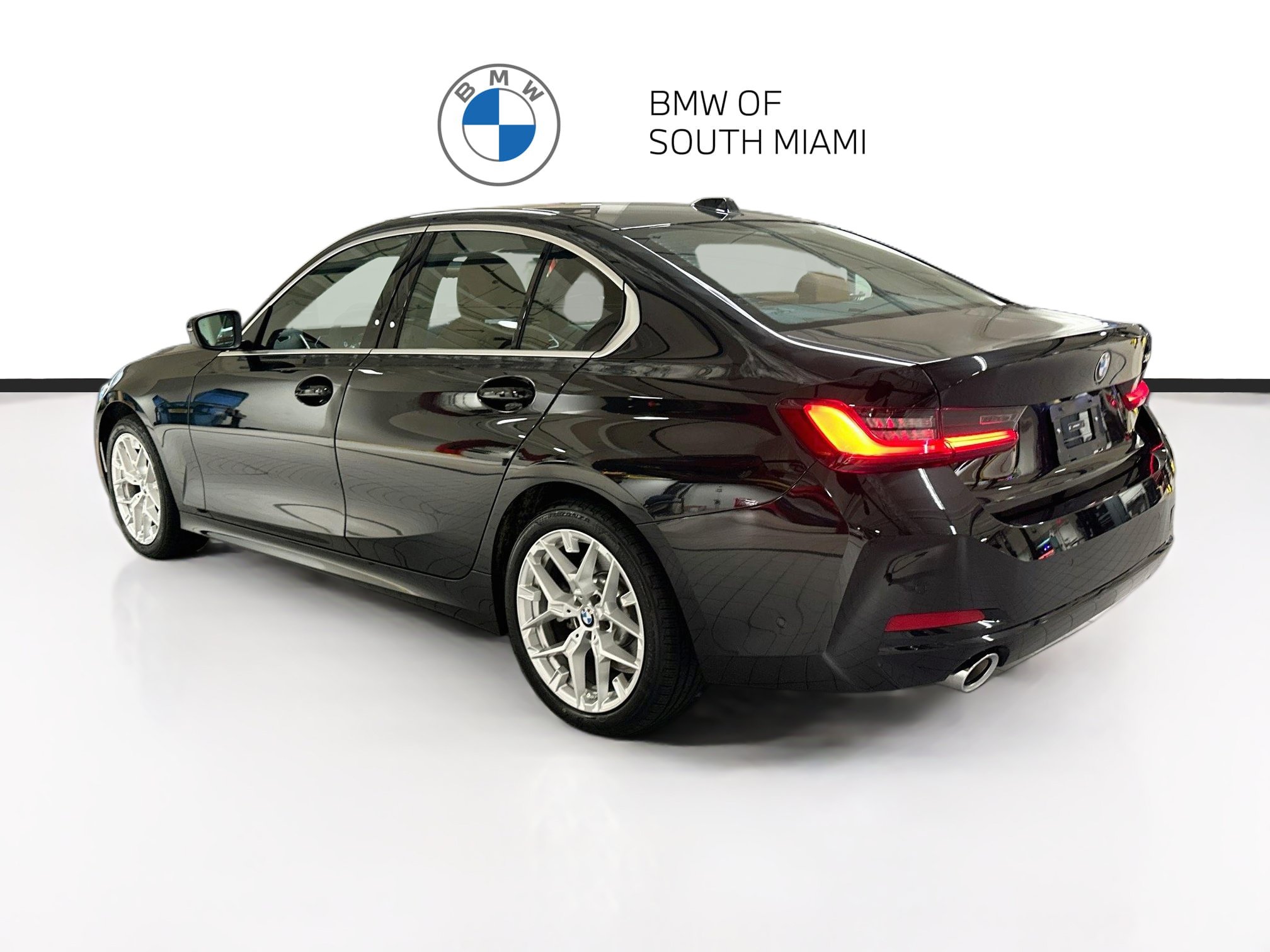 Certified 2025 BMW 330i Sedan w/ Premium Package RWD image 5