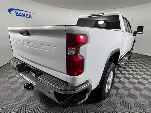 Used 2024 Chevrolet Silverado 2500 LT AWD/4WD image 6