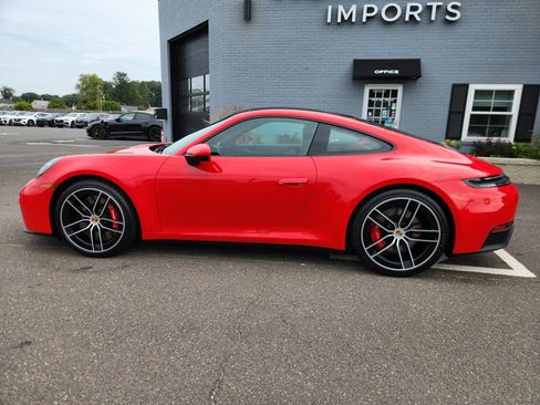 Used 2025 Porsche 911 Carrera S RWD image 5