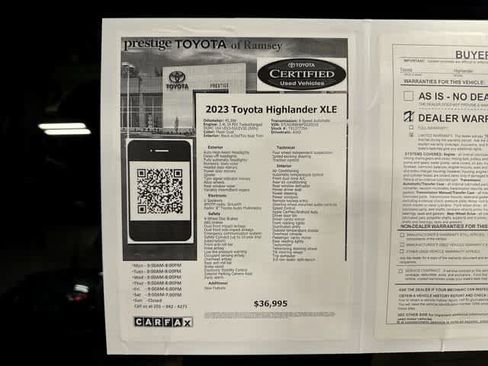 Used 2023 Toyota Highlander XLE AWD/4WD image 13