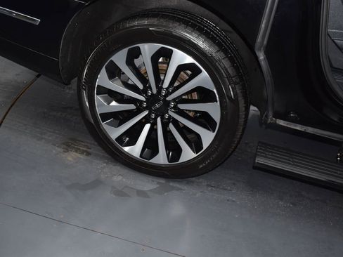 Certified 2023 Lincoln Navigator L Reserve w/ Equipment Group 201A image 21