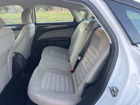 Used 2019 Ford Fusion S image 11