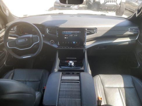 Used 2024 Jeep Wagoneer L Series II image 9