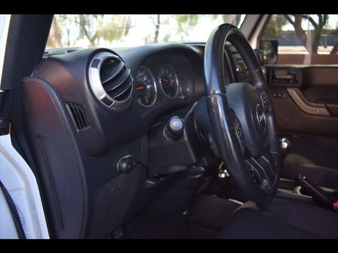 Used 2017 Jeep Wrangler Unlimited Sport w/ Quick Order Package 23S AWD/4WD image 14