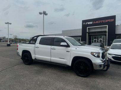 Used 2017 Toyota Tundra SR5 w/ SR5 Upgrade Package