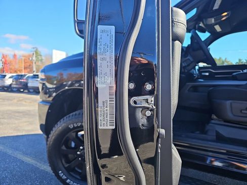 New 2026 RAM 2500 Big Horn AWD/4WD image 33