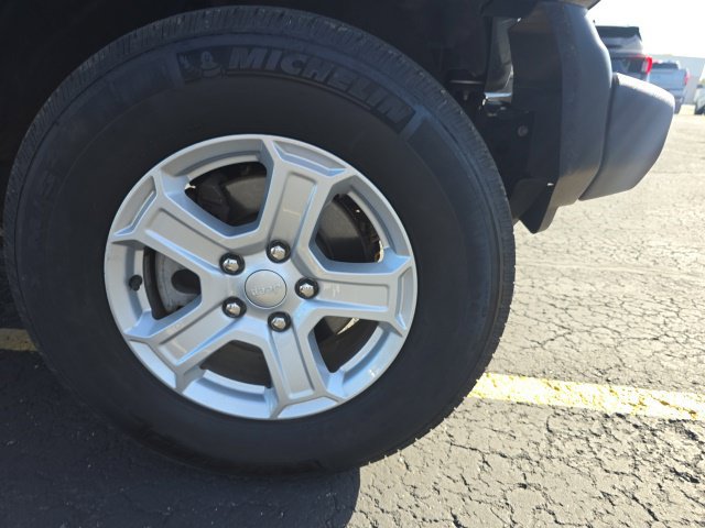 Used 2020 Jeep Wrangler Sport AWD/4WD image 26