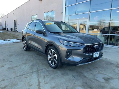 Used 2024 Ford Escape Platinum image 1