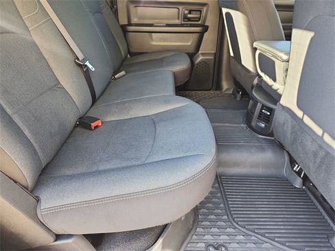 Used 2024 RAM 2500 Tradesman w/ Chrome Appearance Group image 25