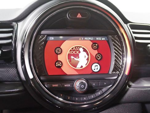 Used 2019 MINI Cooper Clubman S image 16