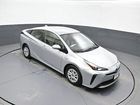 Certified 2022 Toyota Prius LE image 34