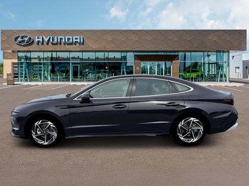 New 2026 Hyundai Sonata SEL image 3