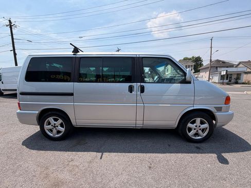 Used 2003 Volkswagen Eurovan MV FWD image 4