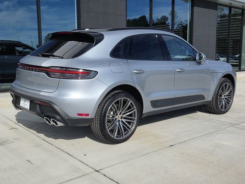 New 2026 Porsche Macan image 8