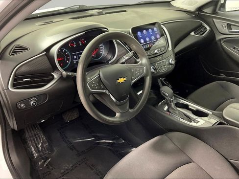 Used 2023 Chevrolet Malibu LT FWD image 16